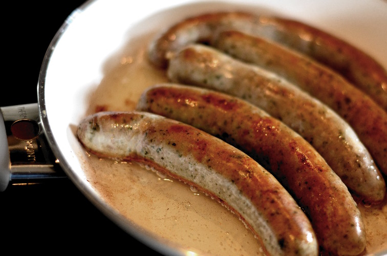 Salsiccia Zubereitung in der Pfanne 2 Salsiccia Zubereitung in der Pfanne